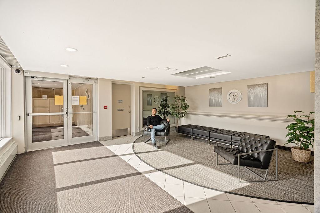 915 Elmsmere Road #502 - Photo 4 of 36