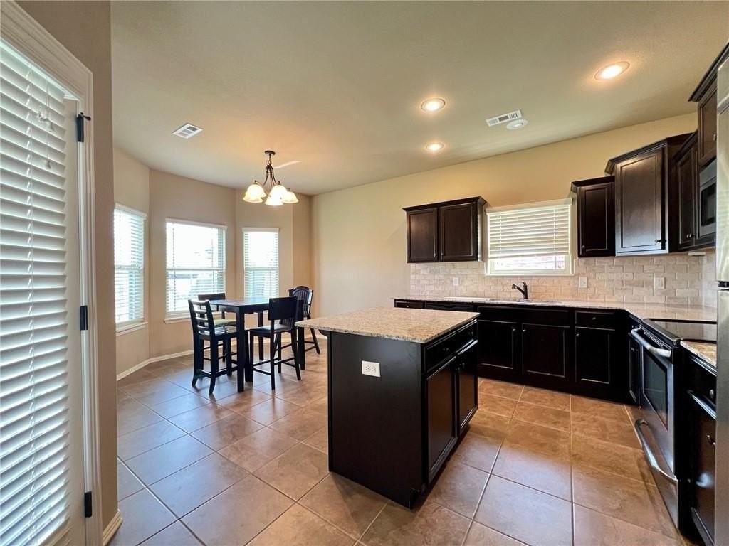 1230 S Blue Willow Ave - Photo 6 of 11