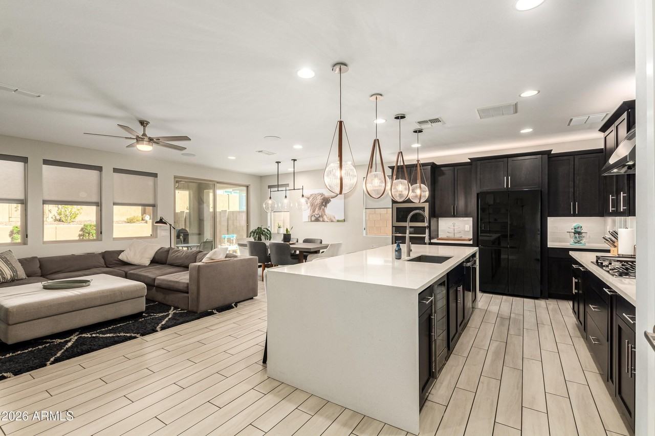 6974 W Spur Dr - Photo 3 of 14