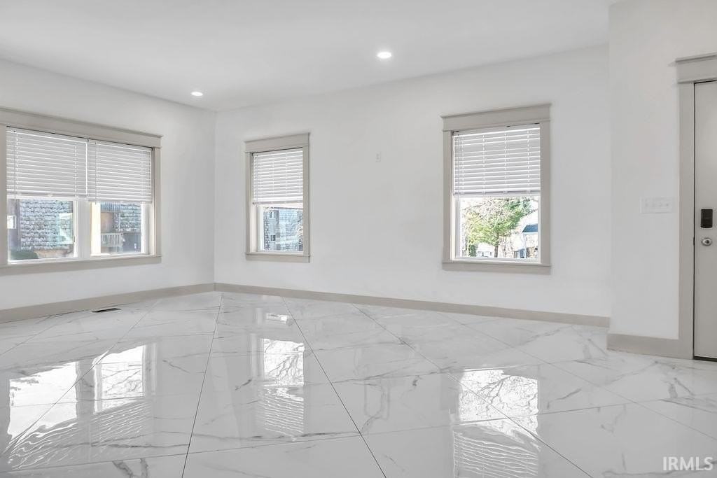 717 N Grant St - Photo 6 of 27