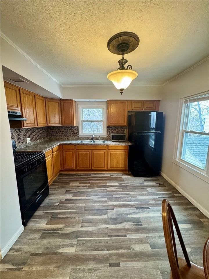 59 Clark Ave - Photo 3 of 16