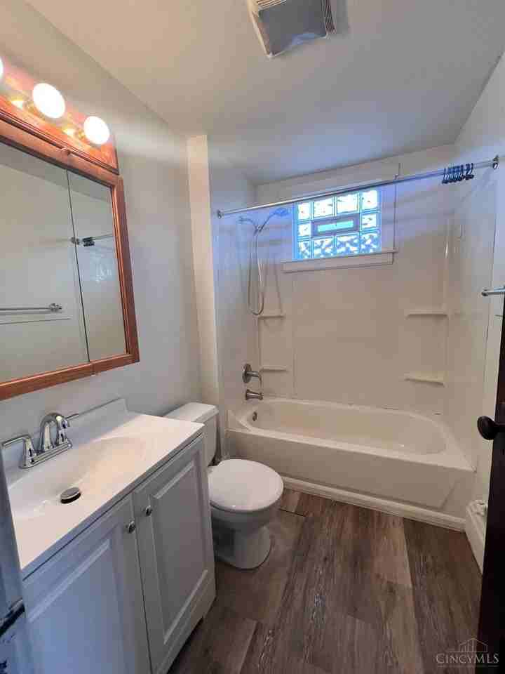 2417 Park Ave Apt 3 #3 - Photo 7 of 31