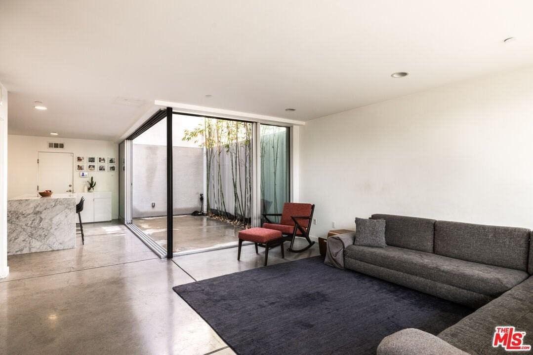 4288 Perlita Ave - Photo 7 of 34