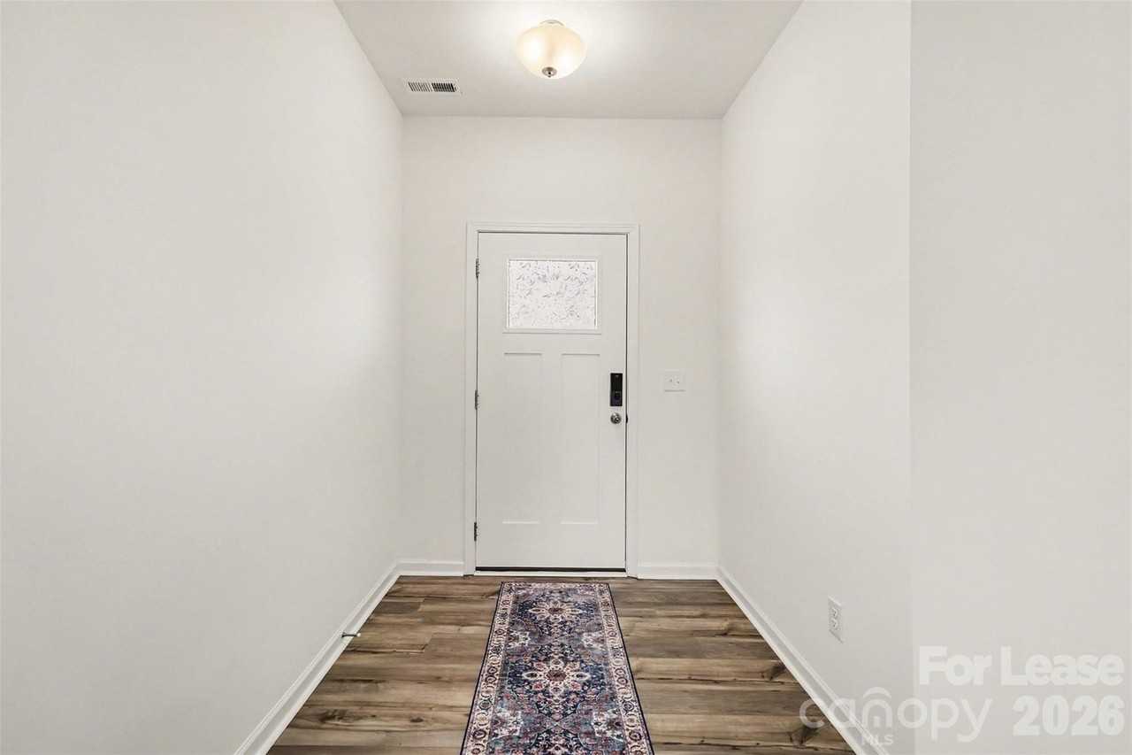 1354 Harleston St - Photo 3 of 34