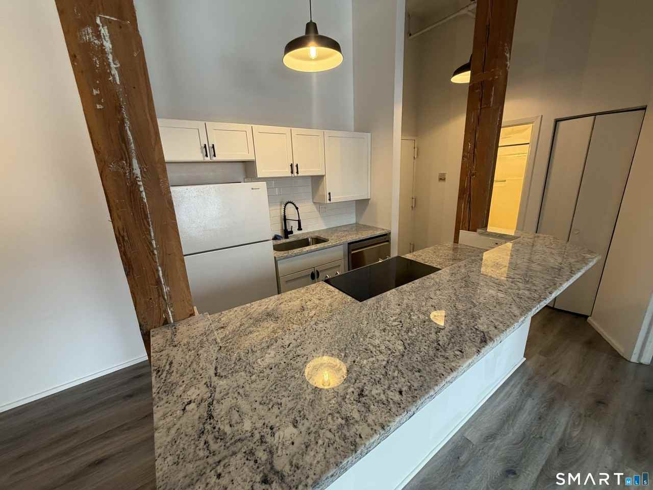 222 Williams St E Apt 402 - Photo 3 of 13