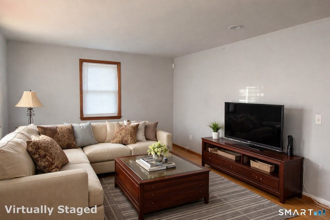 46 Myron Ave - Photo 2 of 6