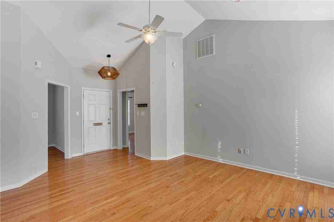 6817 Kensington Ave - Photo 6 of 26