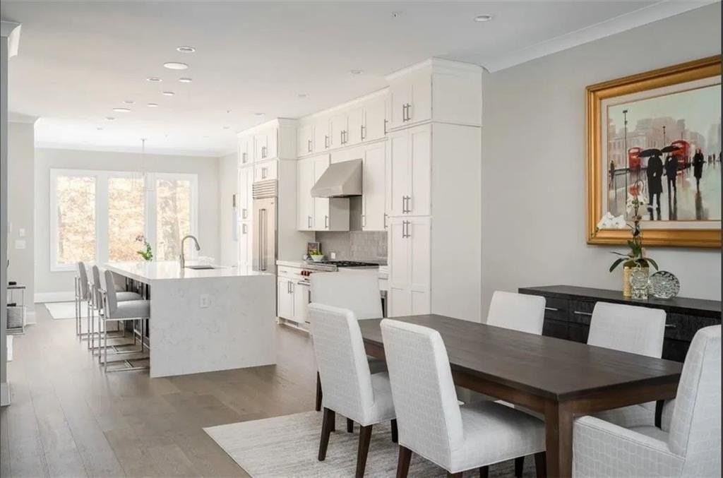 4518 Collins Ave - Photo 5 of 22