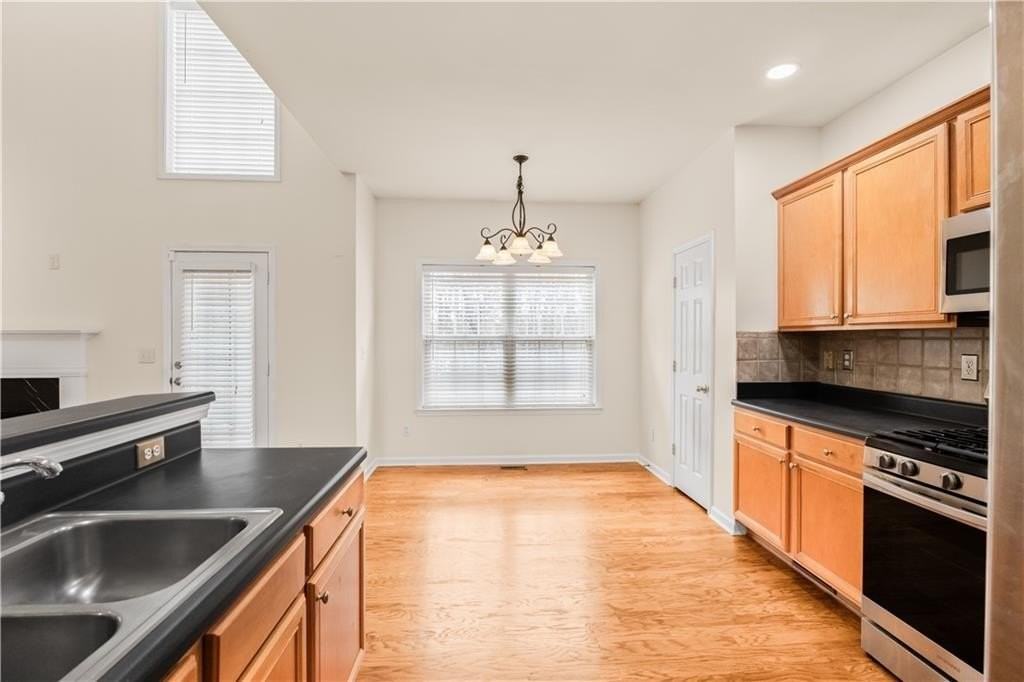 1419 Hornell Ln - Photo 5 of 37