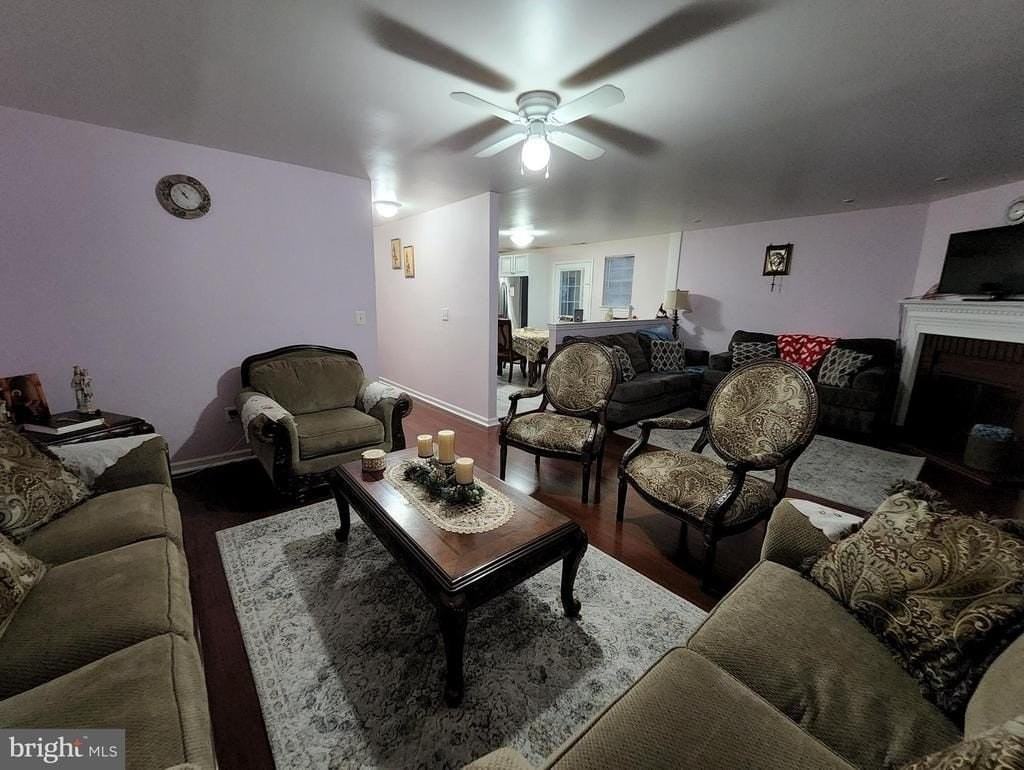 2 Adam Ct - Photo 5 of 34