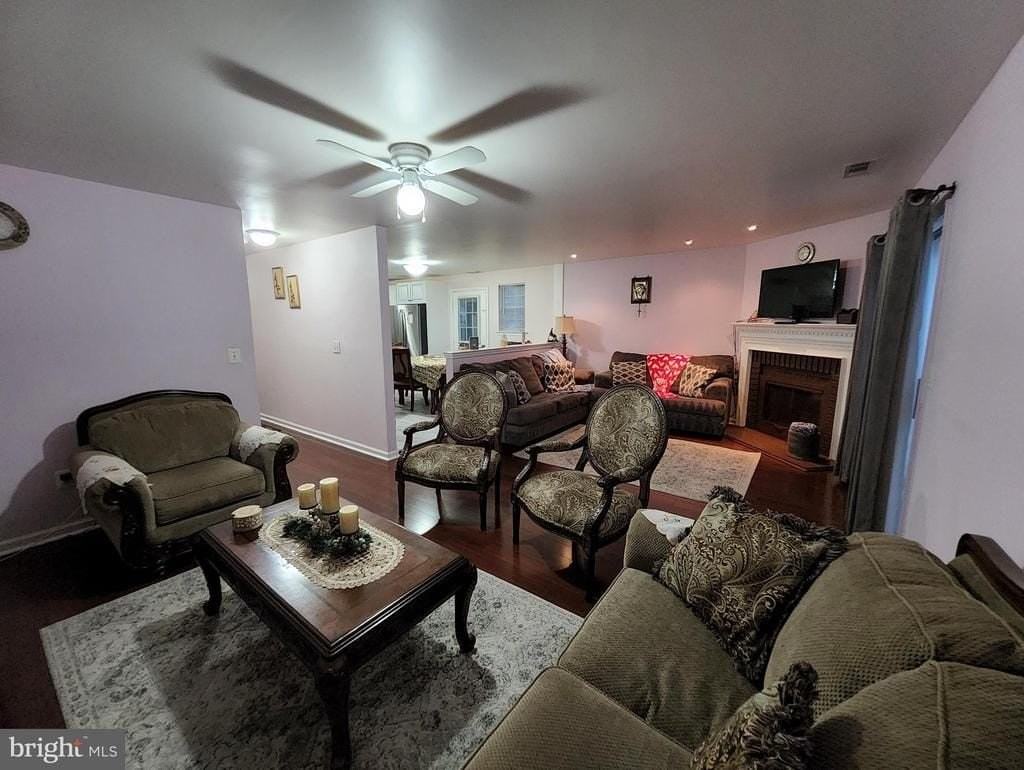 2 Adam Ct - Photo 6 of 34