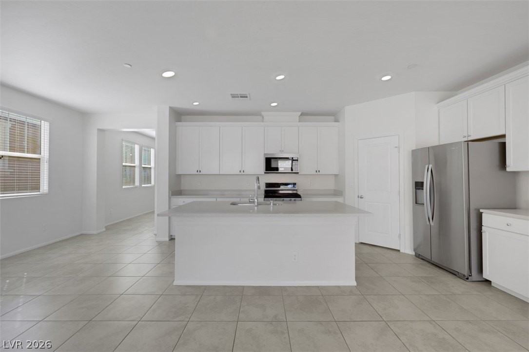 2720 Alta Vista St - Photo 6 of 43