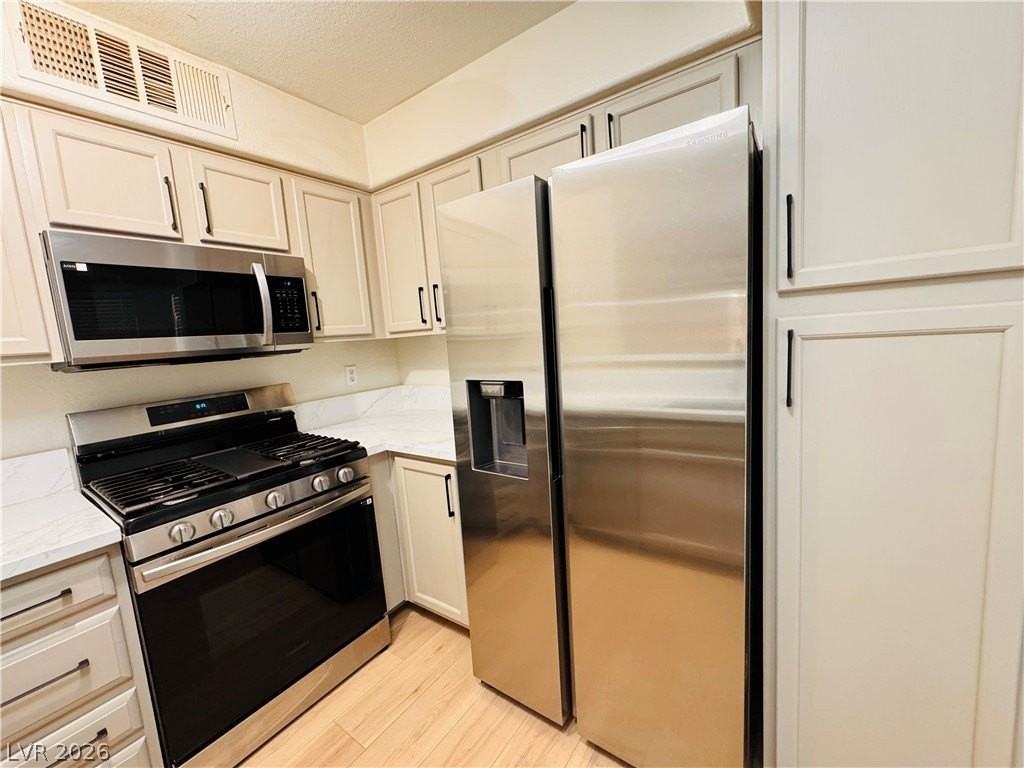 3047 Casey Dr #103 - Photo 4 of 28