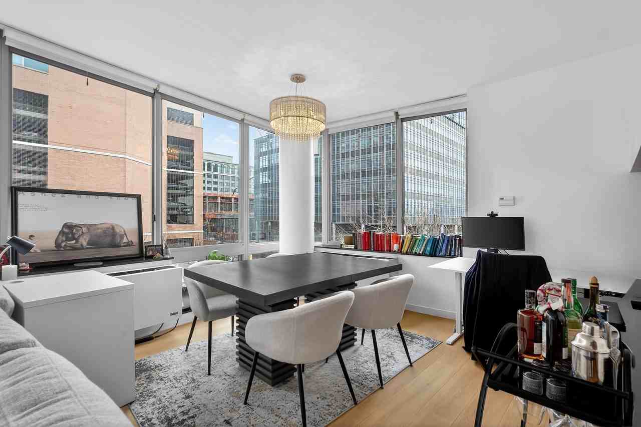 25 Hudson St #401 - Photo 3 of 22