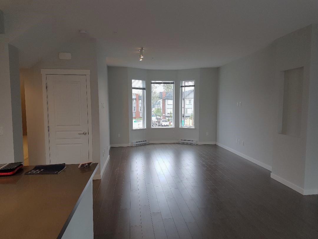 8138 204 Street - Photo 4 of 21