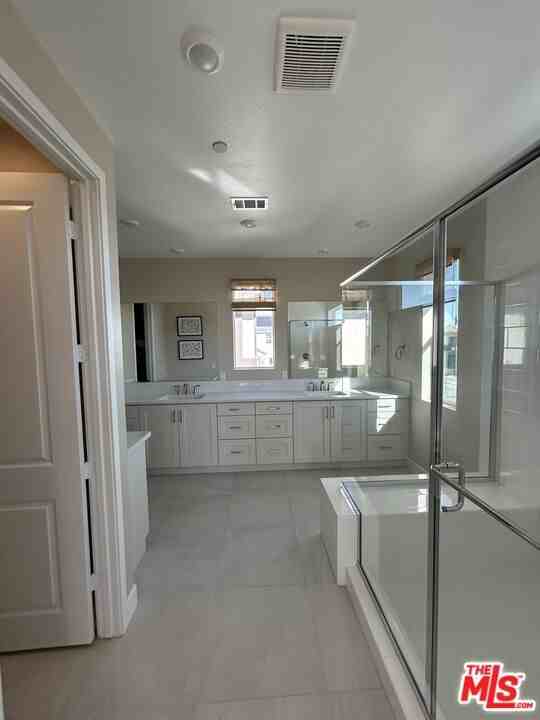 406 Clipper - Photo 5 of 8