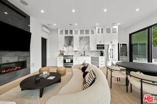 3140 Coldwater Canyon Ave - Photo 3 of 8
