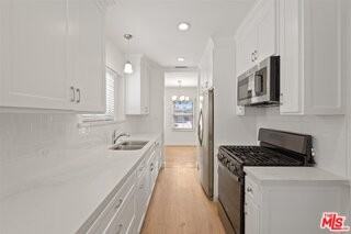 6711 W 87th Pl - Photo 6 of 8