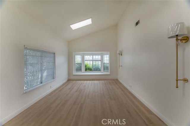 719 W Mariposa Ave - Photo 2 of 8