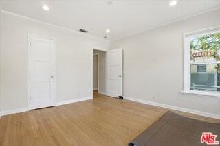 2317 Veteran Ave - Photo 7 of 8