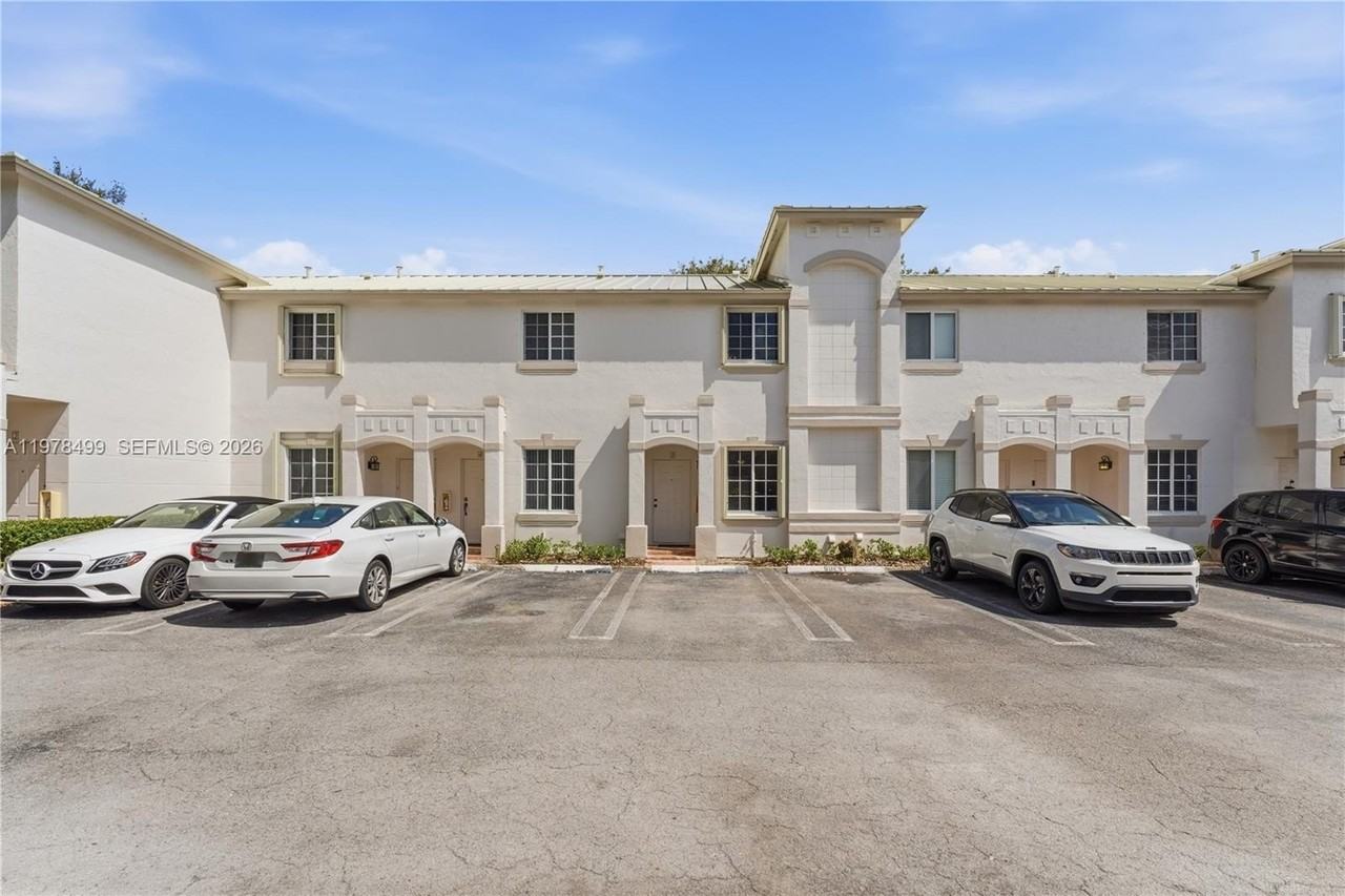 15720 Sw 92nd Ave #5A - Photo 4 of 35