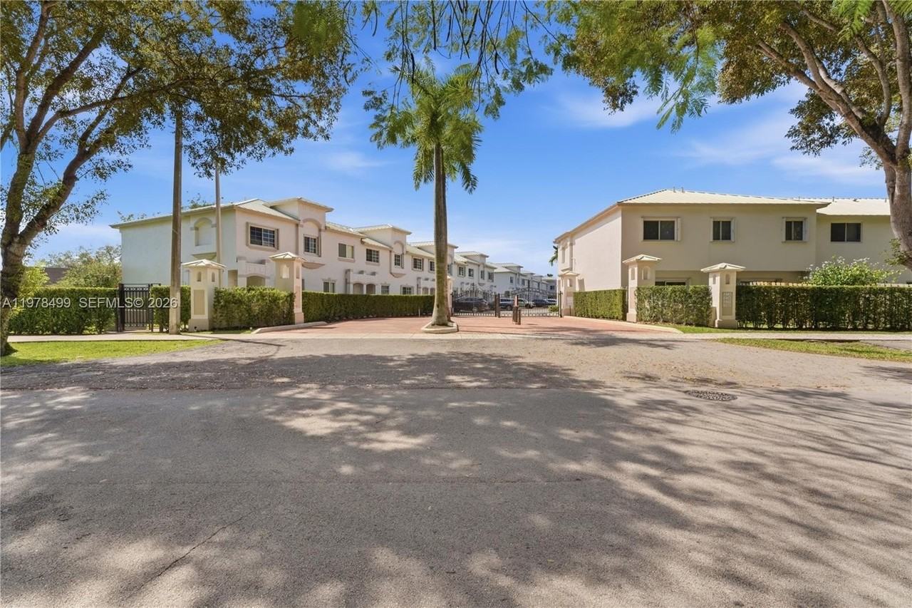 15720 Sw 92nd Ave #5A - Photo 7 of 35