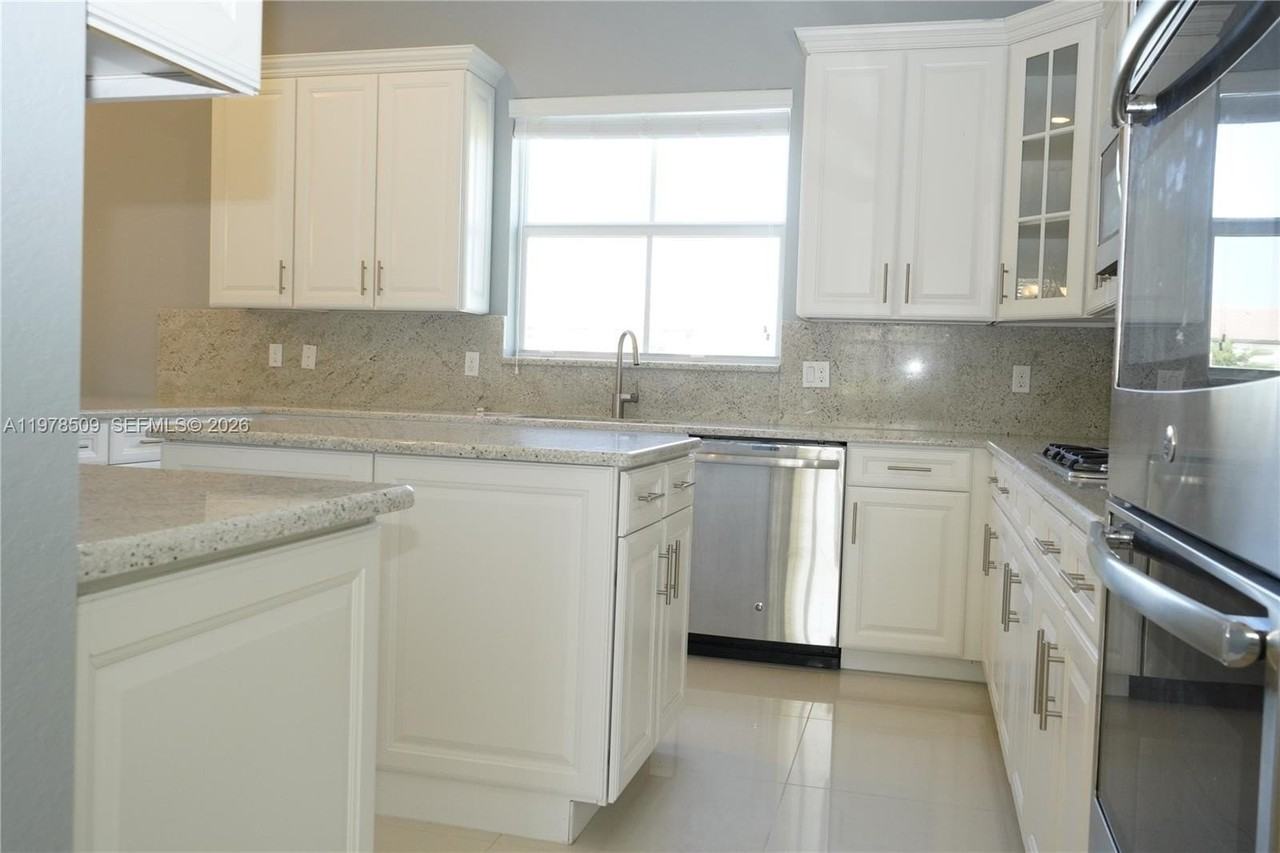 9701 Blue Isle Bay #0 - Photo 7 of 50