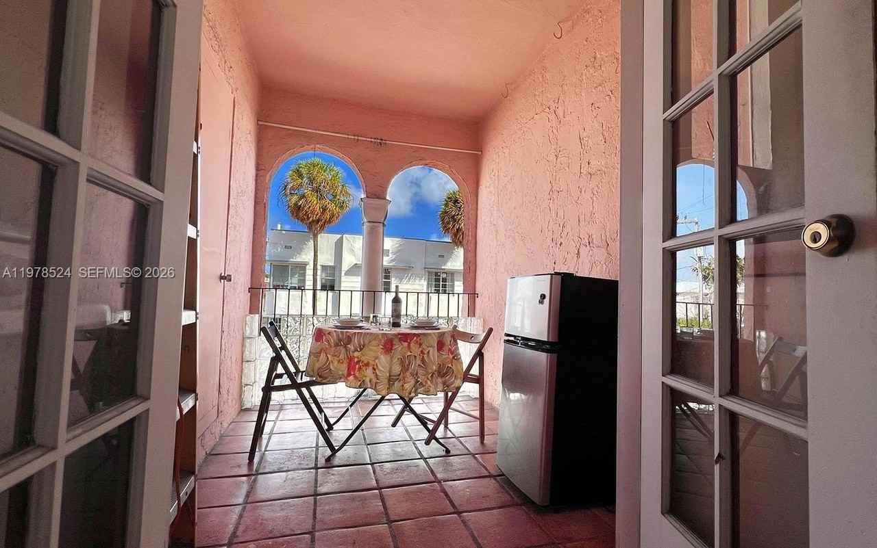 756 Meridian Ave #10 - Photo 4 of 9