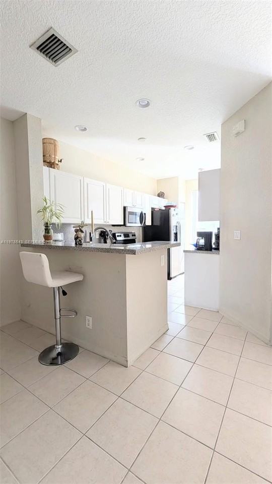 3930 Nw 91st Ter #3930 - Photo 4 of 22