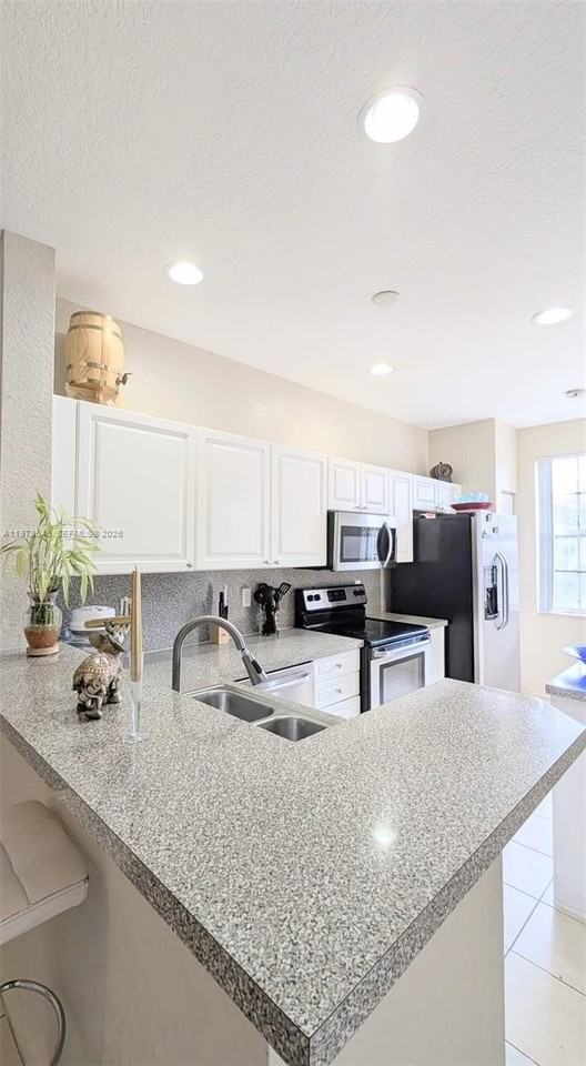 3930 Nw 91st Ter #3930 - Photo 5 of 22