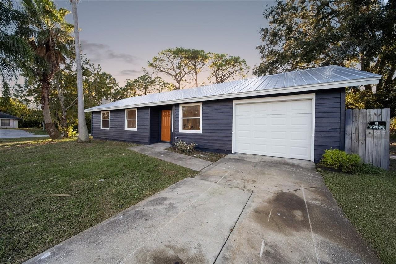 896 Talmadge Ave Se - Photo 3 of 24