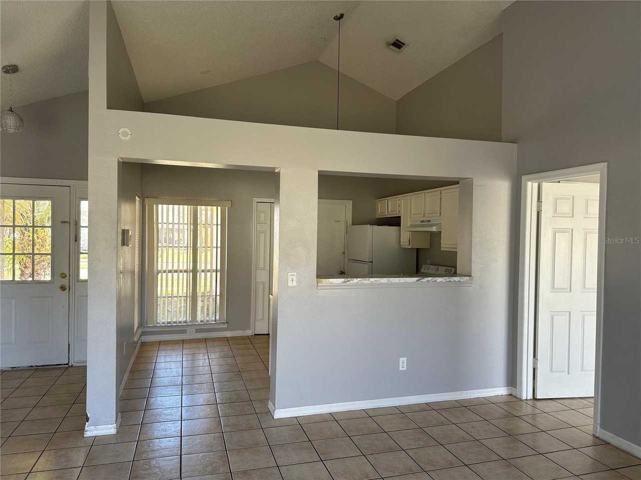 1207 Upstreet Ct - Photo 7 of 22