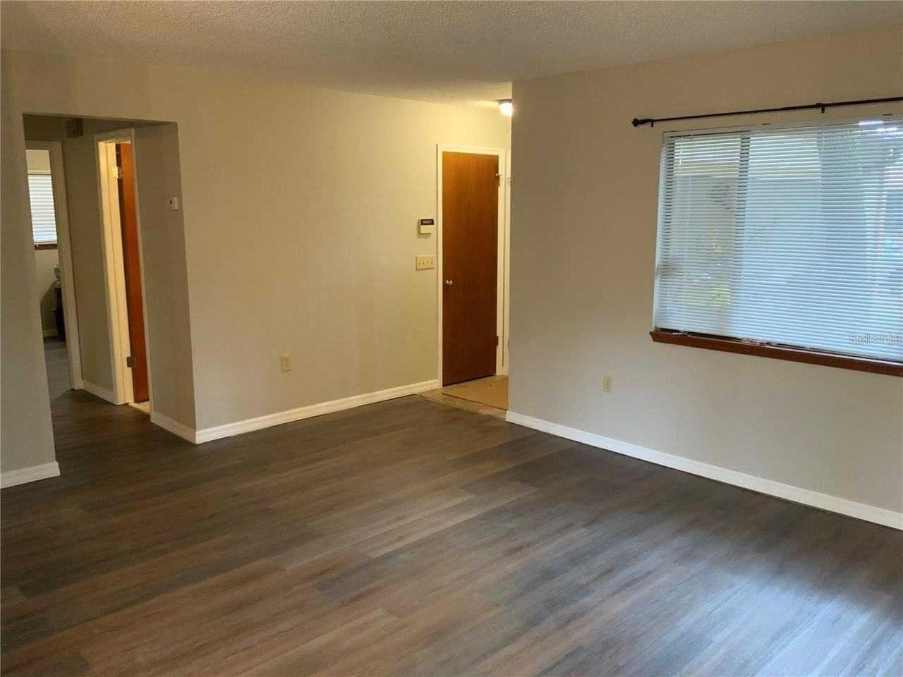 2067 Red Cedar Ln - Photo 5 of 25