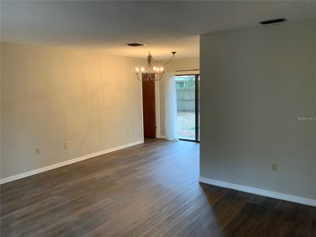 2067 Red Cedar Ln - Photo 6 of 25