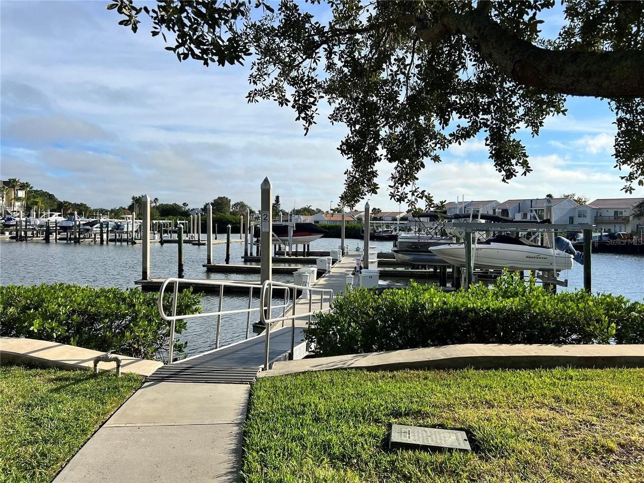 4303 Spinnaker Cove Ln - Photo 3 of 50