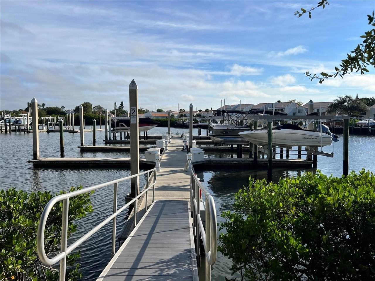 4303 Spinnaker Cove Ln - Photo 7 of 50