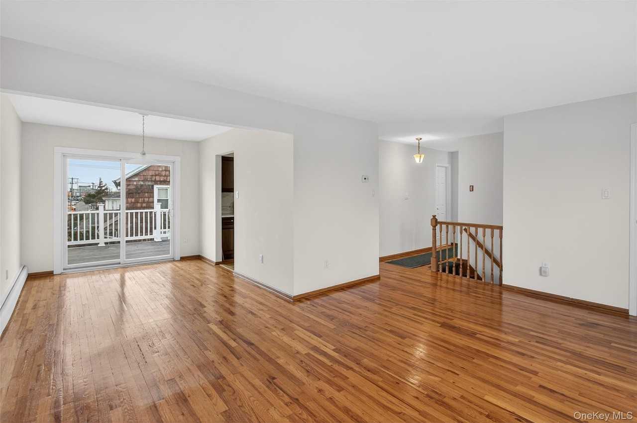 297 Fairfield Ave - Photo 5 of 21