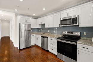 39 W Walnut Park Apt 1 #Apt 1 - Photo 1 of 1