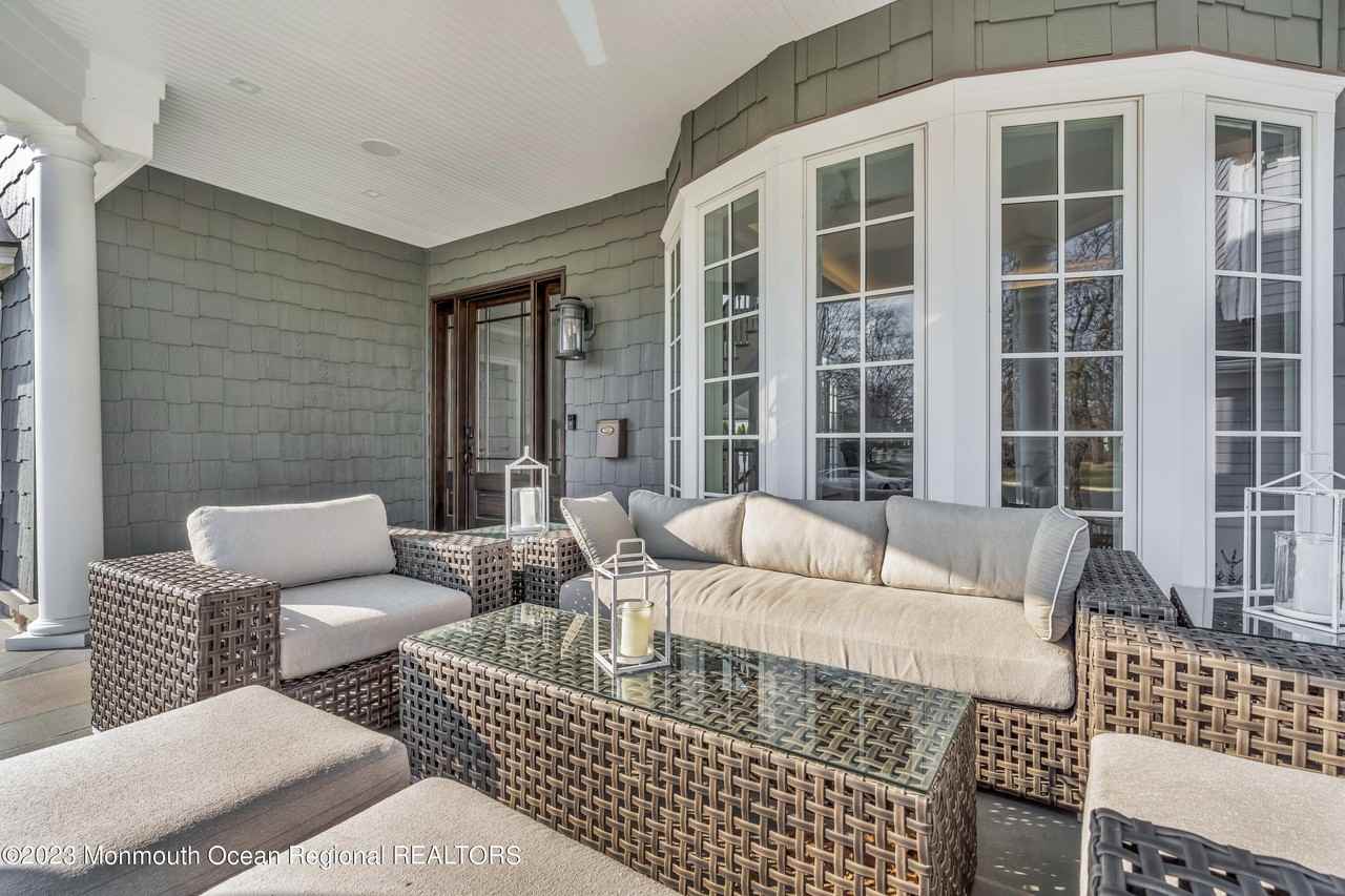 502 Brighton Ave - Photo 5 of 50