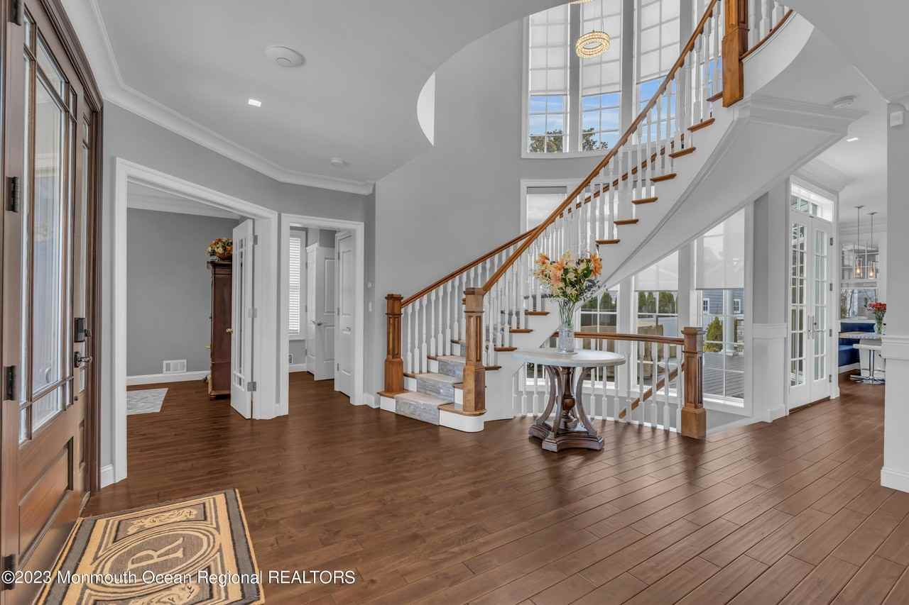 502 Brighton Ave - Photo 7 of 50