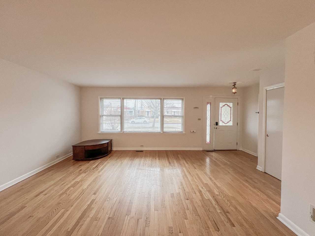 4716 N Thatcher Ave - Photo 6 of 50