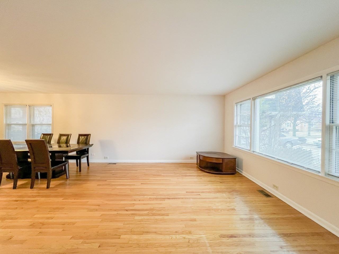 4716 N Thatcher Ave - Photo 7 of 50