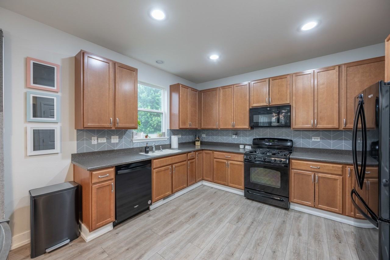 4333 Schofield Dr - Photo 6 of 13