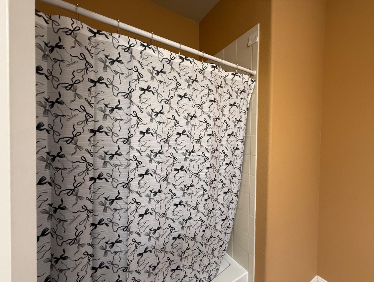 Jamestown Crossing Ln - Photo 3 of 8