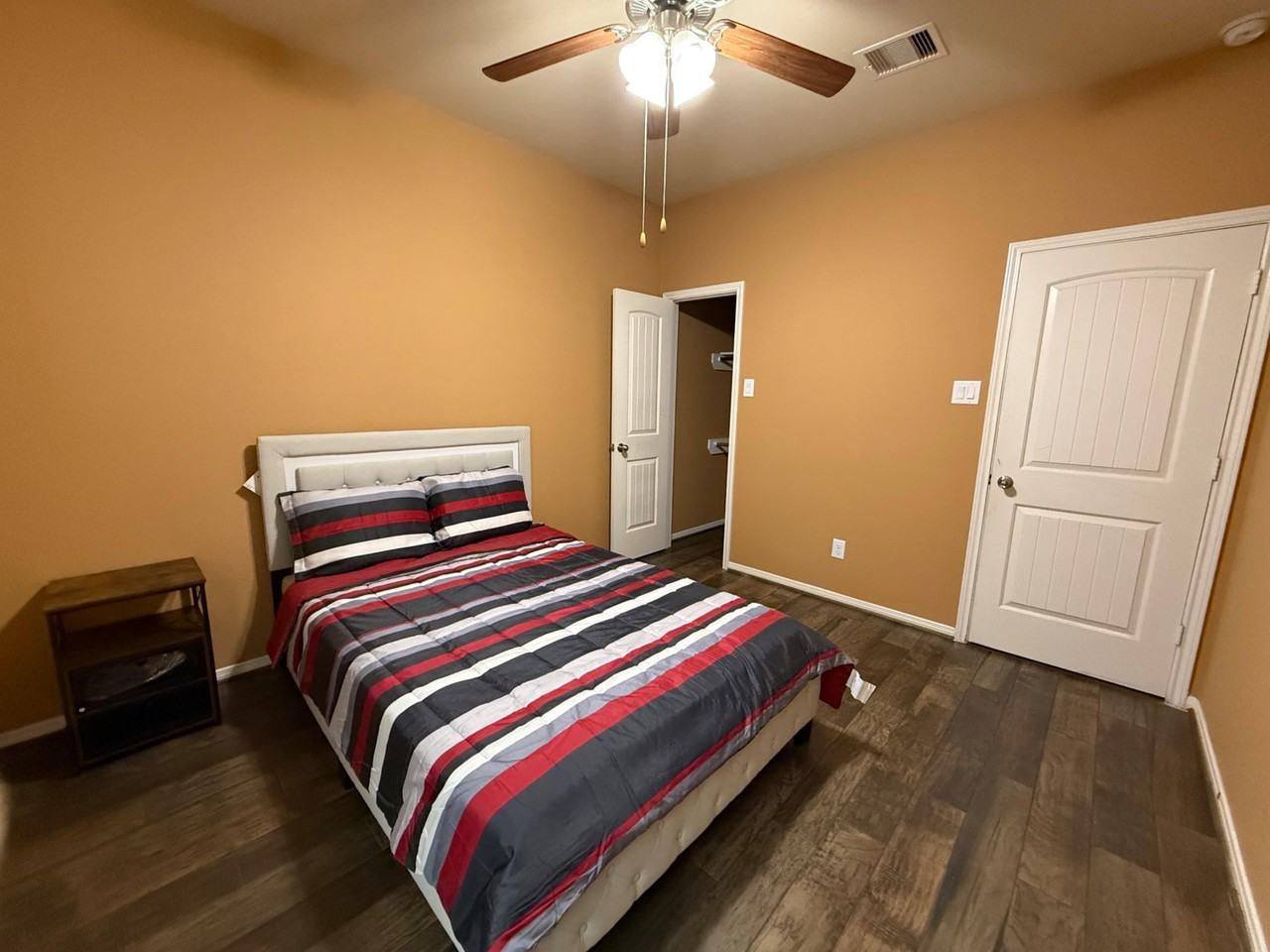 Jamestown Crossing Ln - Photo 7 of 8