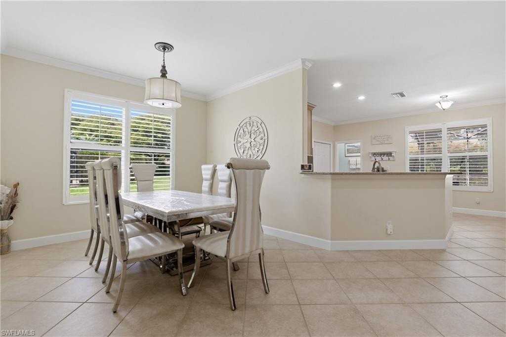 13818 Farnese Dr - Photo 5 of 44