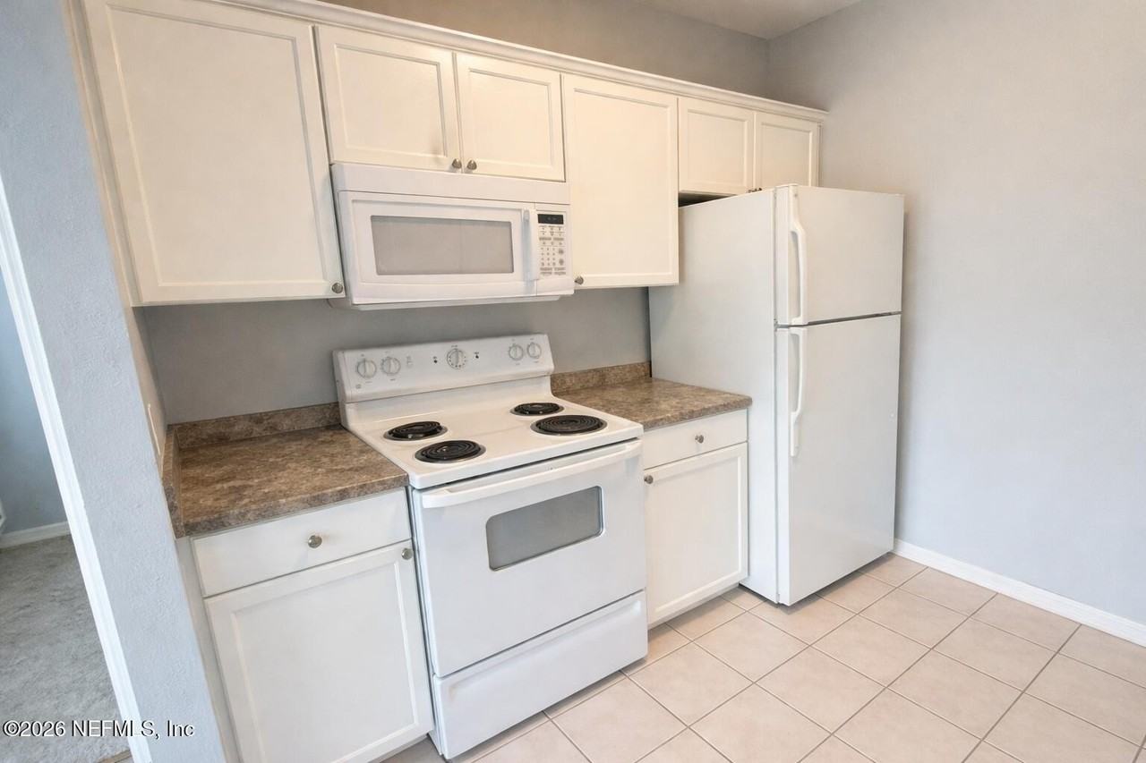10961 Burnt Mill Rd #225 - Photo 3 of 17