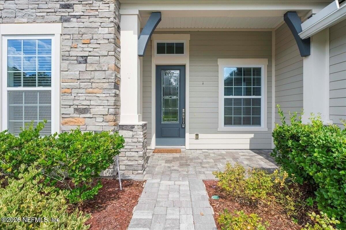 52 Clarendon Rd - Photo 4 of 11