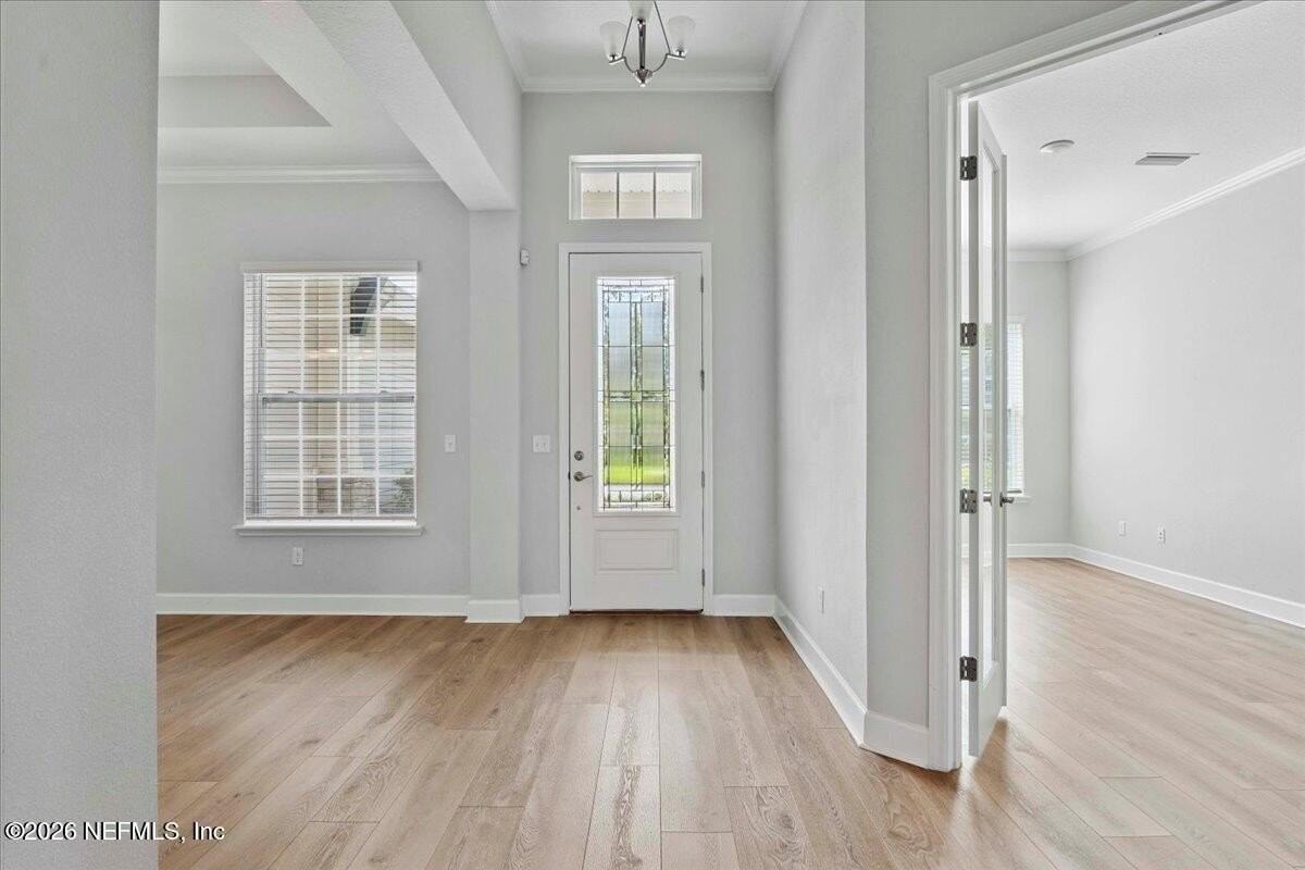 52 Clarendon Rd - Photo 5 of 11