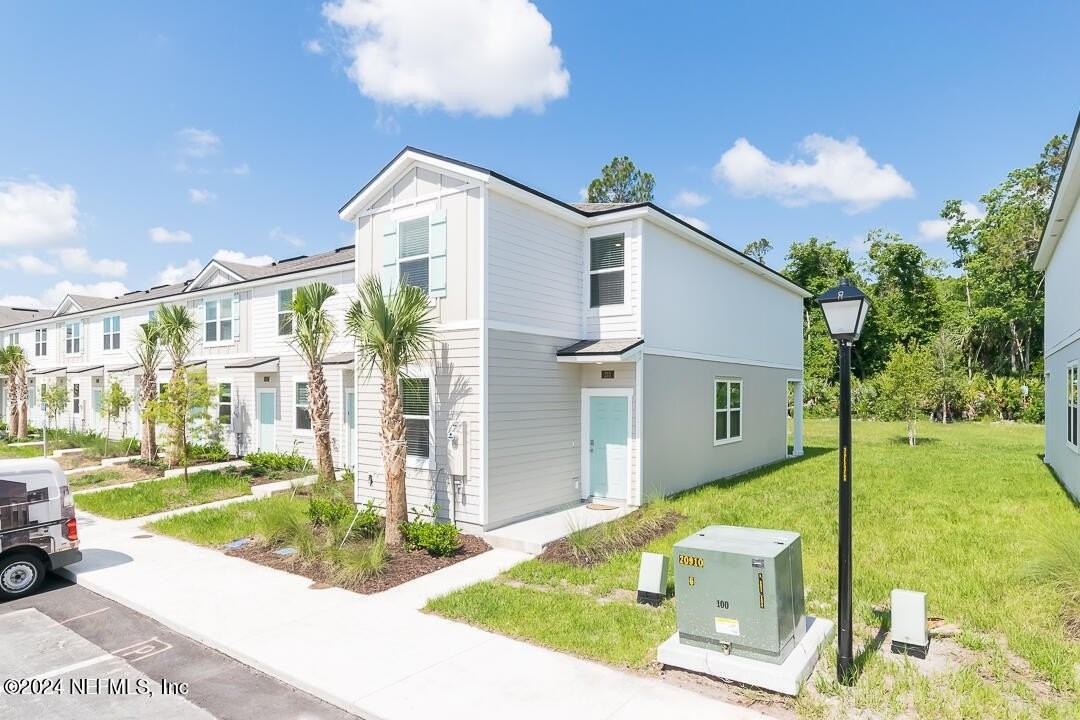 215 Elmhurst Ln - Photo 5 of 30